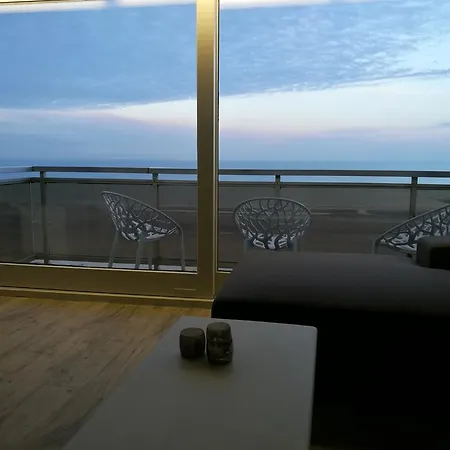 Bed And Beach *